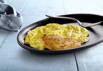 LOW CARB PLATTER WITH GRILLED CHICKEN